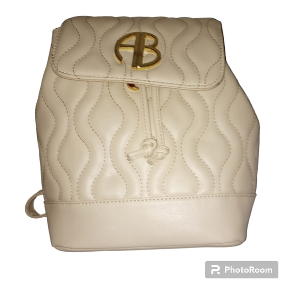 Alexis Bendel Women’s Vegan Leather Quilted Everyday Backpack for travel - Picture 2 of 10